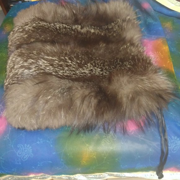 ❤️Vintage CHRISTIAN DIOR Fur Hand Warmer Plus Zip Compartment - Picture 2 of 8